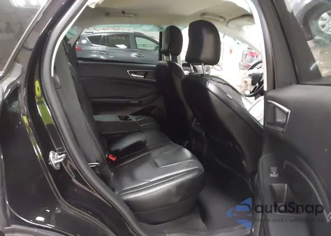 2022 Ford Edge Titanium z USA, uszkodzony, nr VIN 2FMPK4K95NBA94969